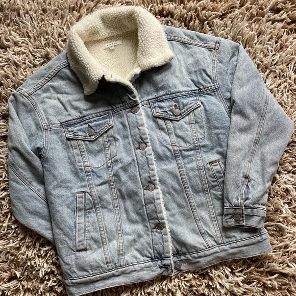 NWT Sherpa lined denim - Picture 5 of 5